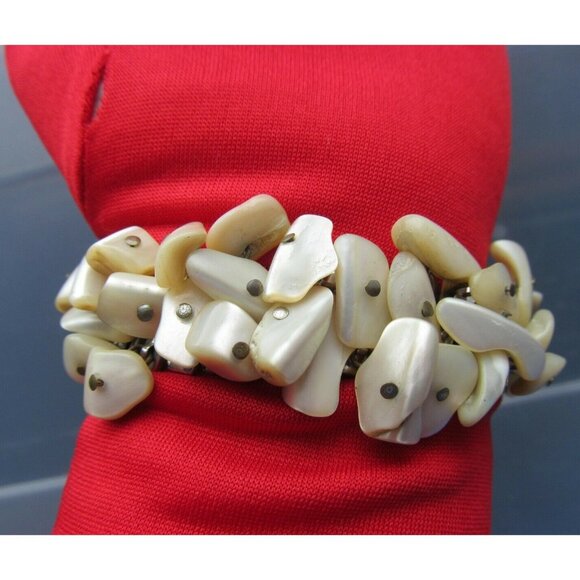 Vintage Expandable Silvertone Mother of Pearl Bracelet Made in Japan - Picture 3 of 12